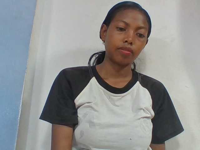 Layah7 live cam on BongaCams