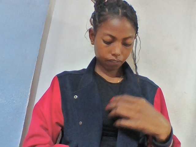 Layah7 live cam on BongaCams