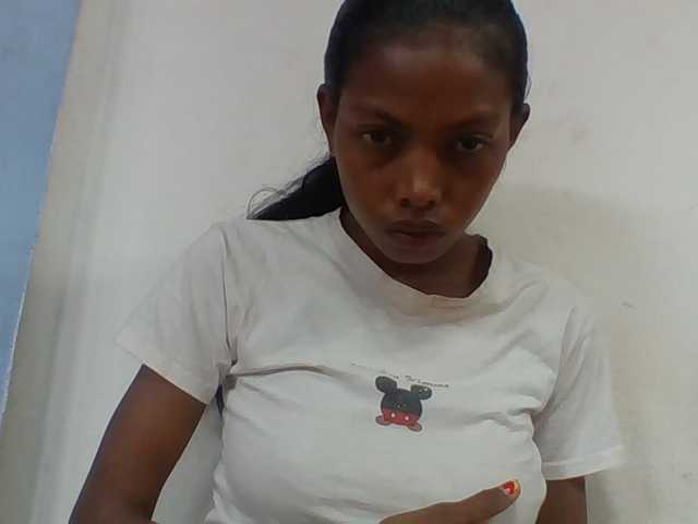 Layah7 live cam on BongaCams