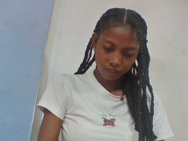 Layah7 live webcam show