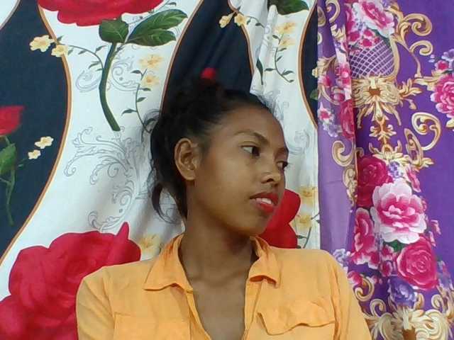 Layah7 live cam on BongaCams