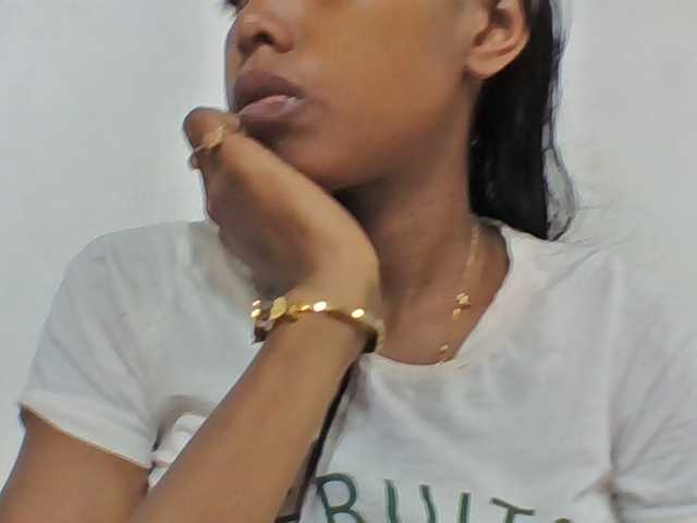 Layah7 live cam on BongaCams