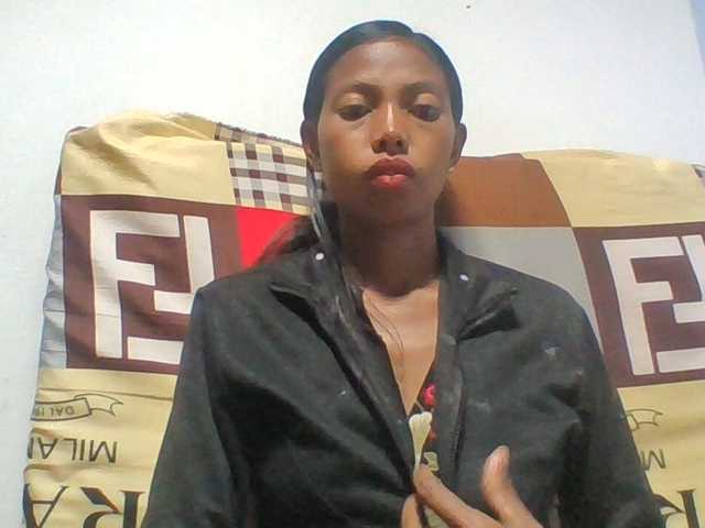 Layah7 live webcam show