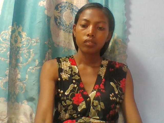 Layah7 live cam on BongaCams