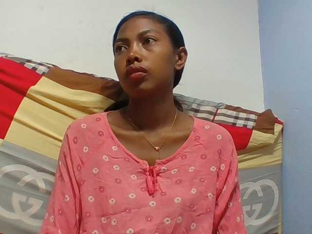 Layah7 live cam on BongaCams