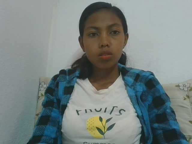 Layah7 live cam on BongaCams