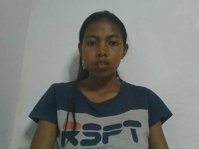 Layah7 live cam on BongaCams