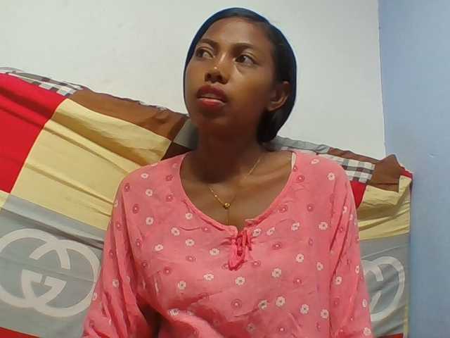 Layah7 live cam on BongaCams