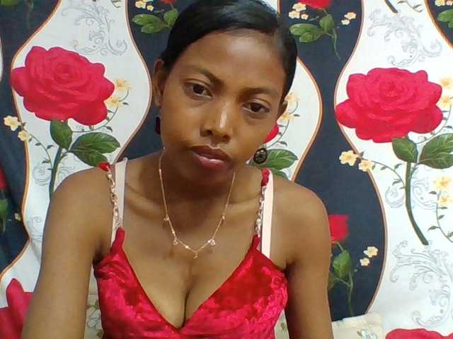 Layah7 live cam on BongaCams