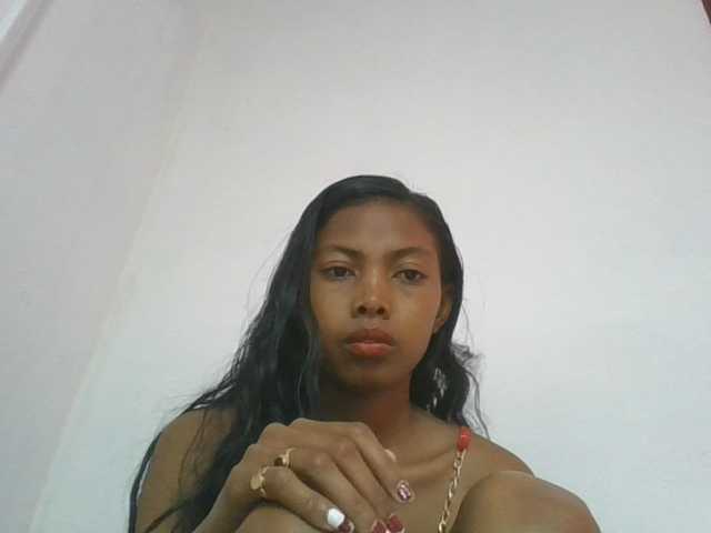 Layah7 live cam on BongaCams