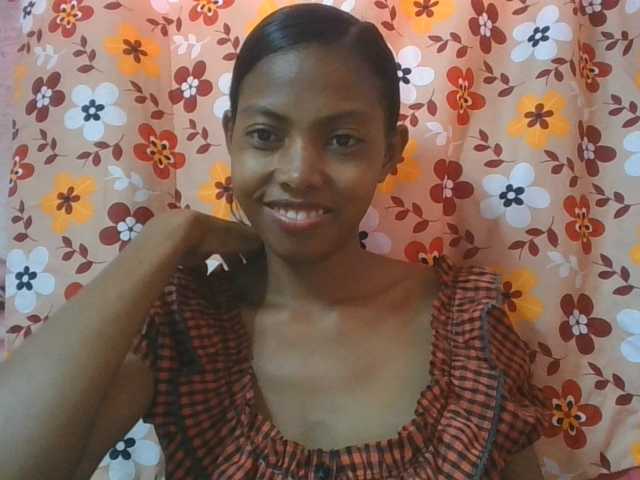 Layah7 live cam on BongaCams