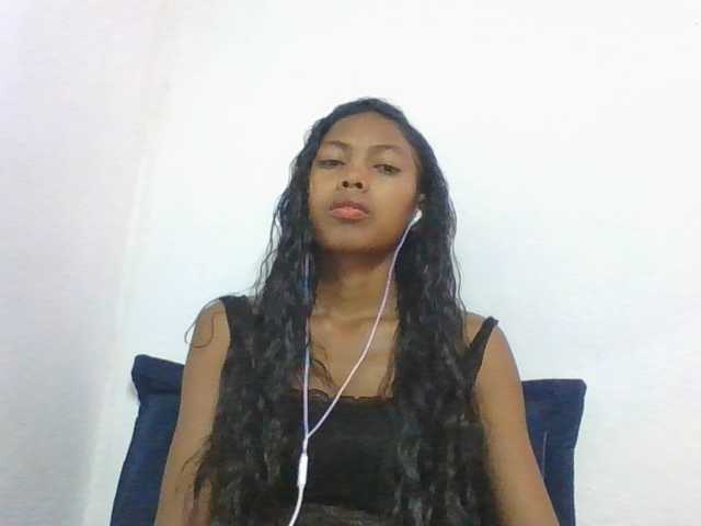 Layah7 live cam on BongaCams