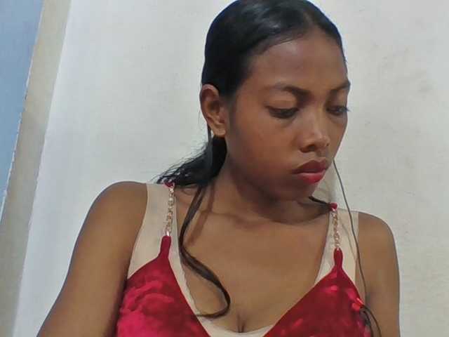 Layah7 live cam on BongaCams