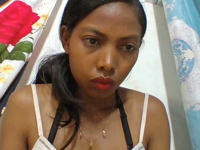 Layah7 live cam on BongaCams