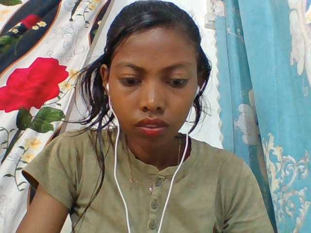 Layah7 live cam on BongaCams