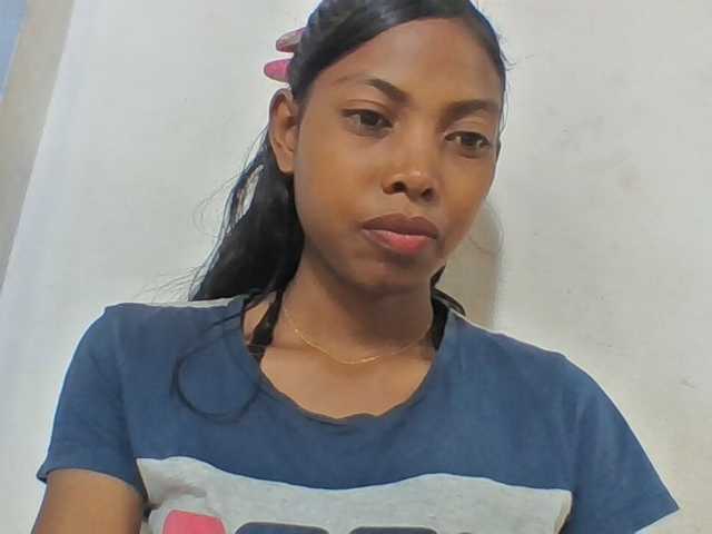 Layah7 live cam on BongaCams