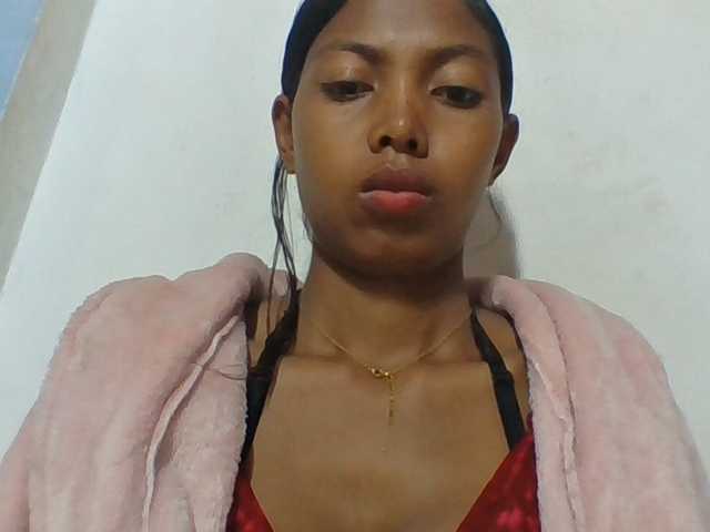 Layah7 live cam on BongaCams