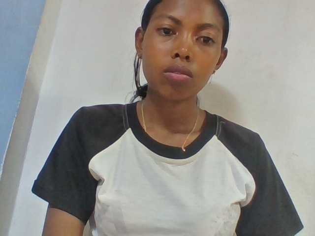 Layah7 live cam on BongaCams