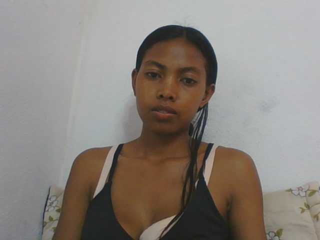 Layah7 live cam on BongaCams