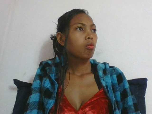 Layah7 live cam on BongaCams