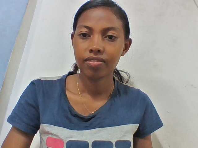 Layah7 live cam on BongaCams