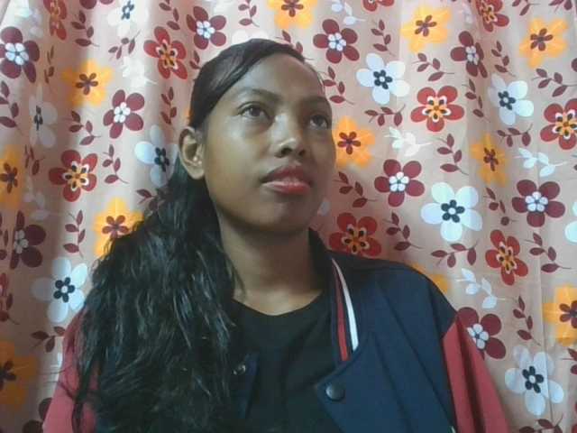 Layah7