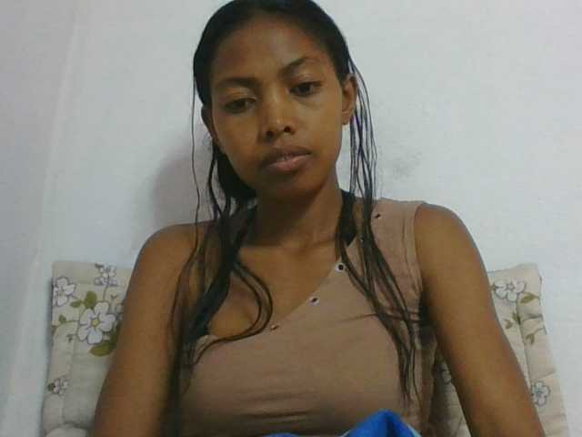 Layah7 live cam on BongaCams