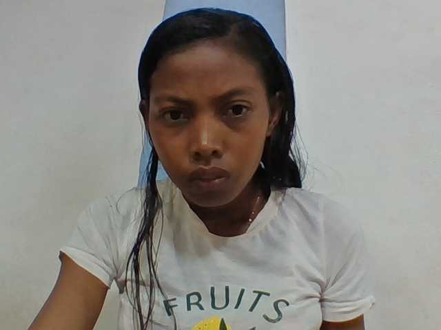 Layah7 live cam on BongaCams