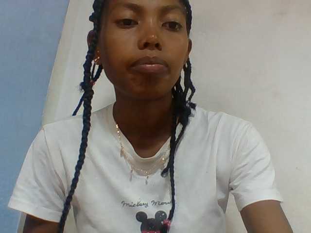 Layah7 live webcam show