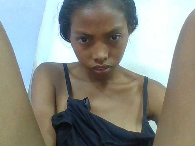 Layah7 live webcam show