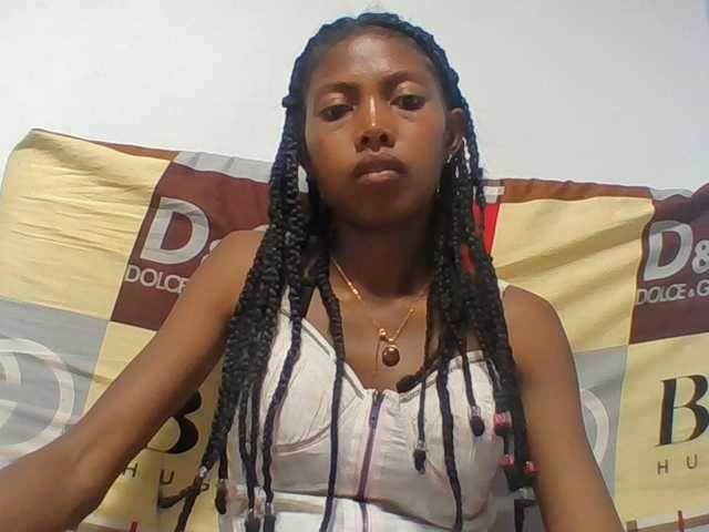 Layah7 live cam on BongaCams
