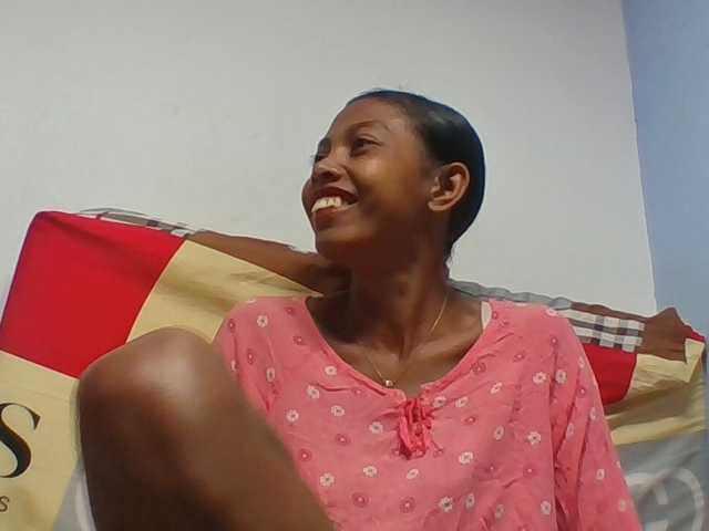 Layah7 live cam on BongaCams