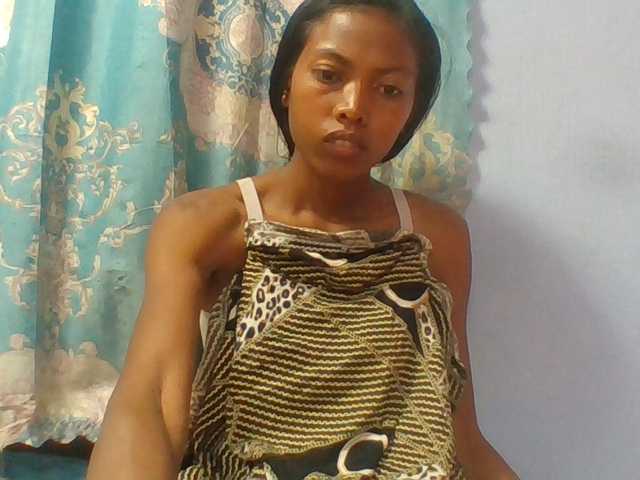 Layah7 live webcam show