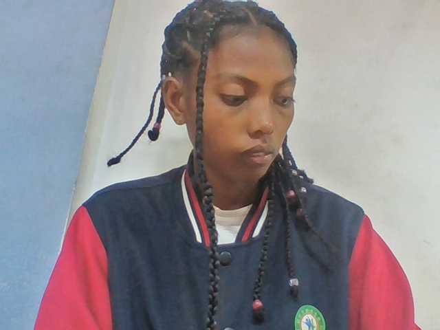 Layah7 live webcam show
