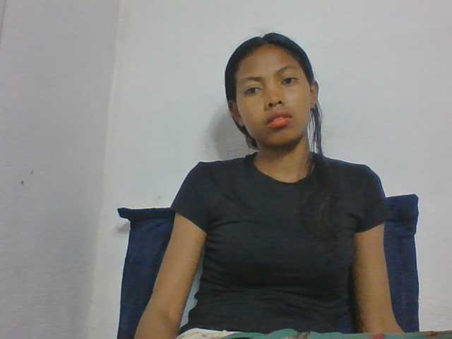 Layah7 live cam on BongaCams
