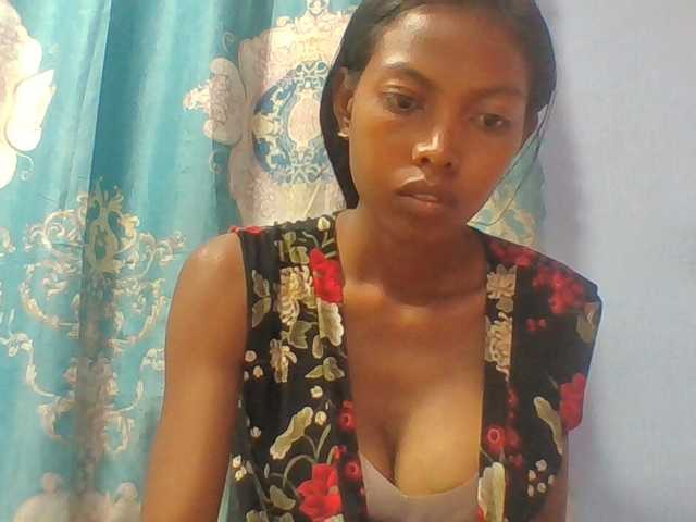 Layah7 live webcam show