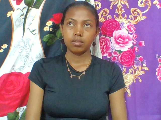 Layah7 live cam on BongaCams