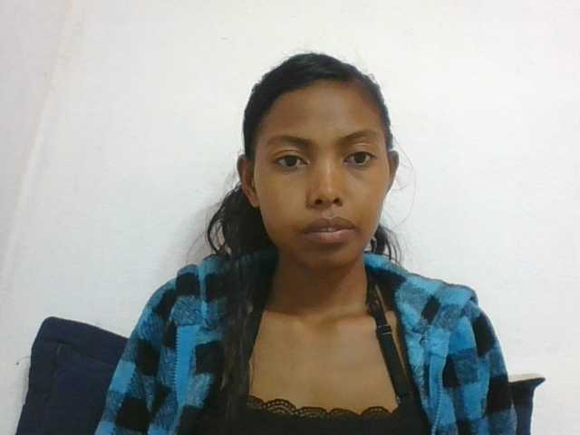 Layah7 live cam on BongaCams