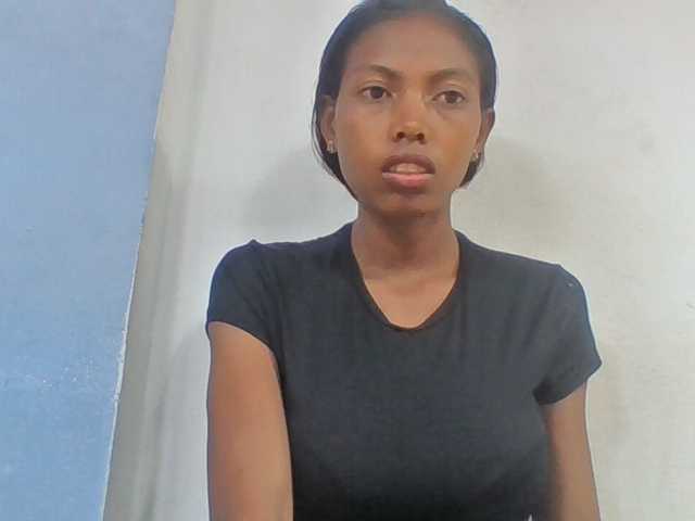 Layah7 live cam on BongaCams