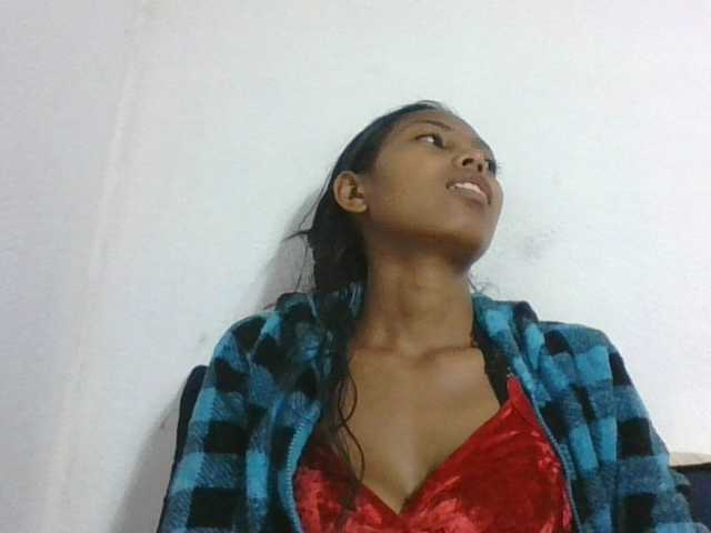 Layah7 live cam on BongaCams