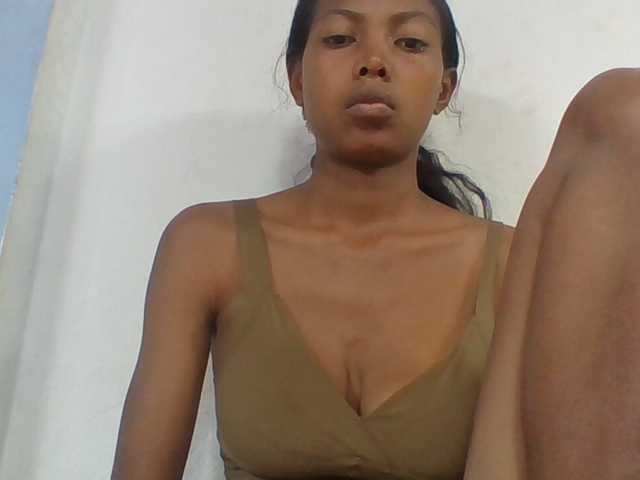 Layah7 live cam on BongaCams