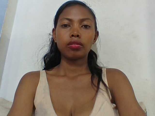 Layah7 live cam on BongaCams
