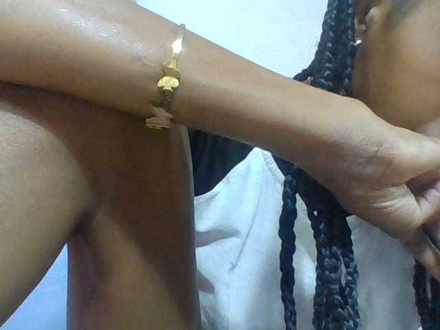 Layah7 live cam on BongaCams