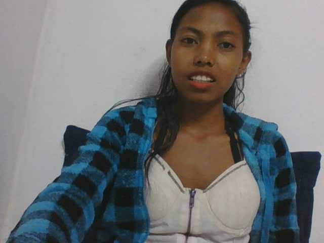 Layah7 live cam on BongaCams