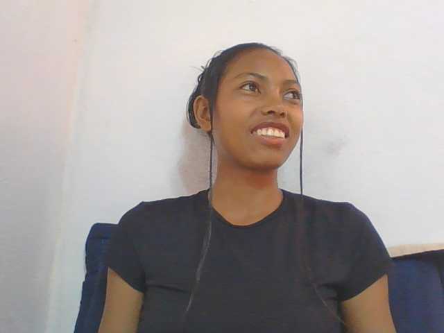 Layah7 live cam on BongaCams