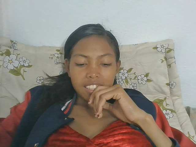 Layah7 live cam on BongaCams