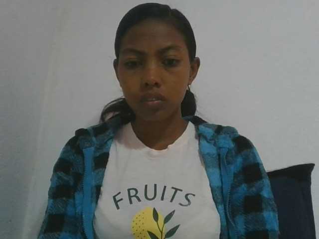 Layah7 live cam preview