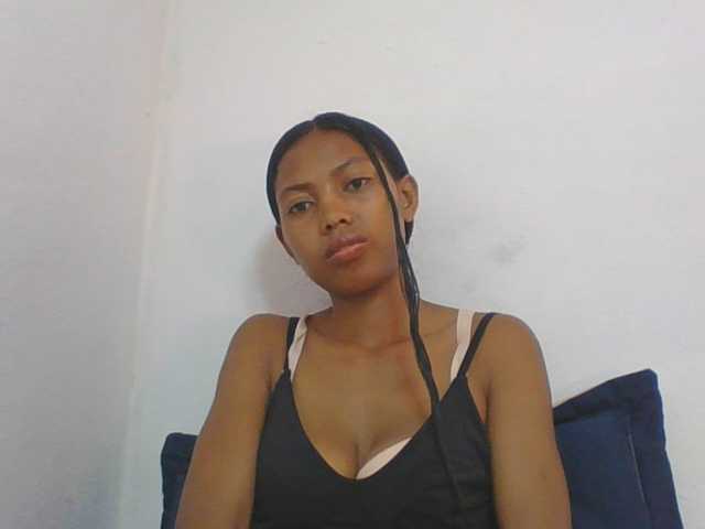 Layah7 live cam on BongaCams