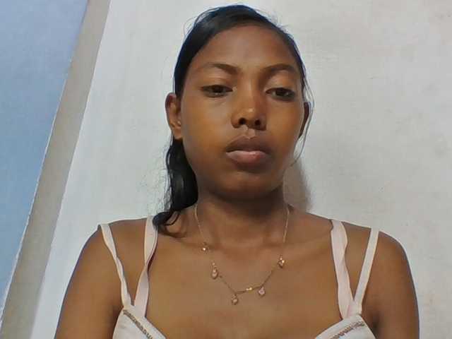 Layah7 live cam on BongaCams