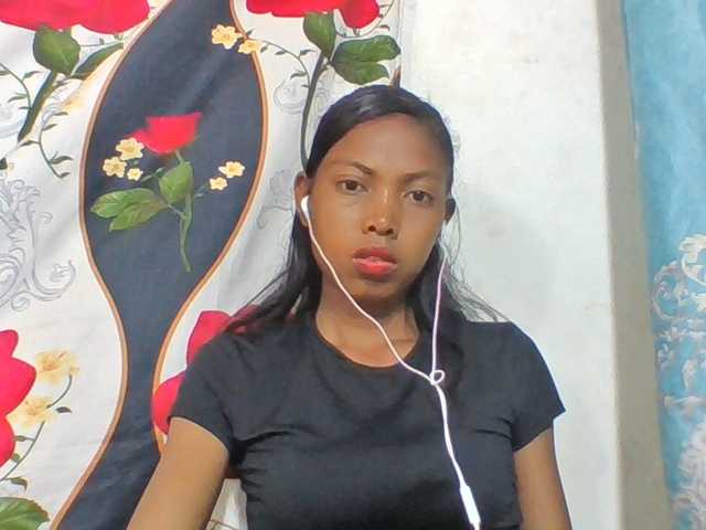 Layah7 live cam on BongaCams